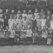 nejstarší fotografie 1920 nebo 1921, asi třetí třída obecná